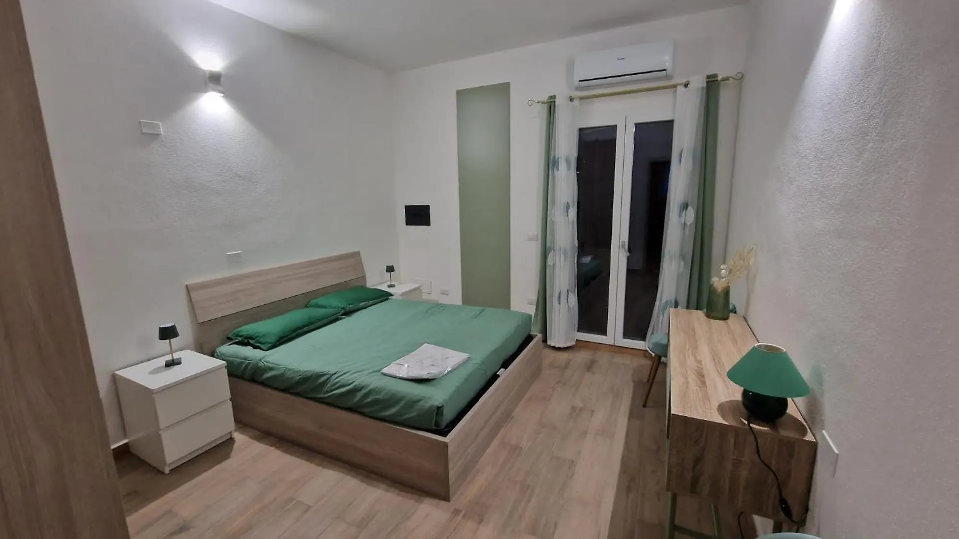 Stramontel Otel Cagliari Konukevi