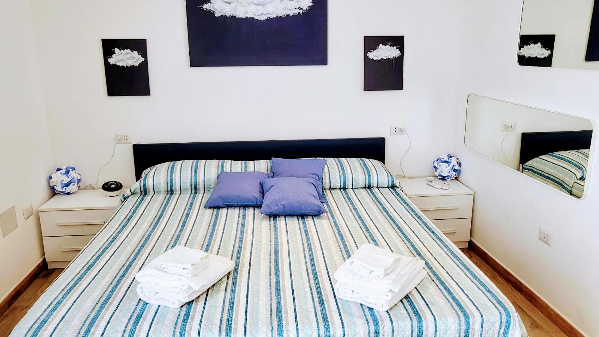 Konukevi Stramontel Otel Cagliari